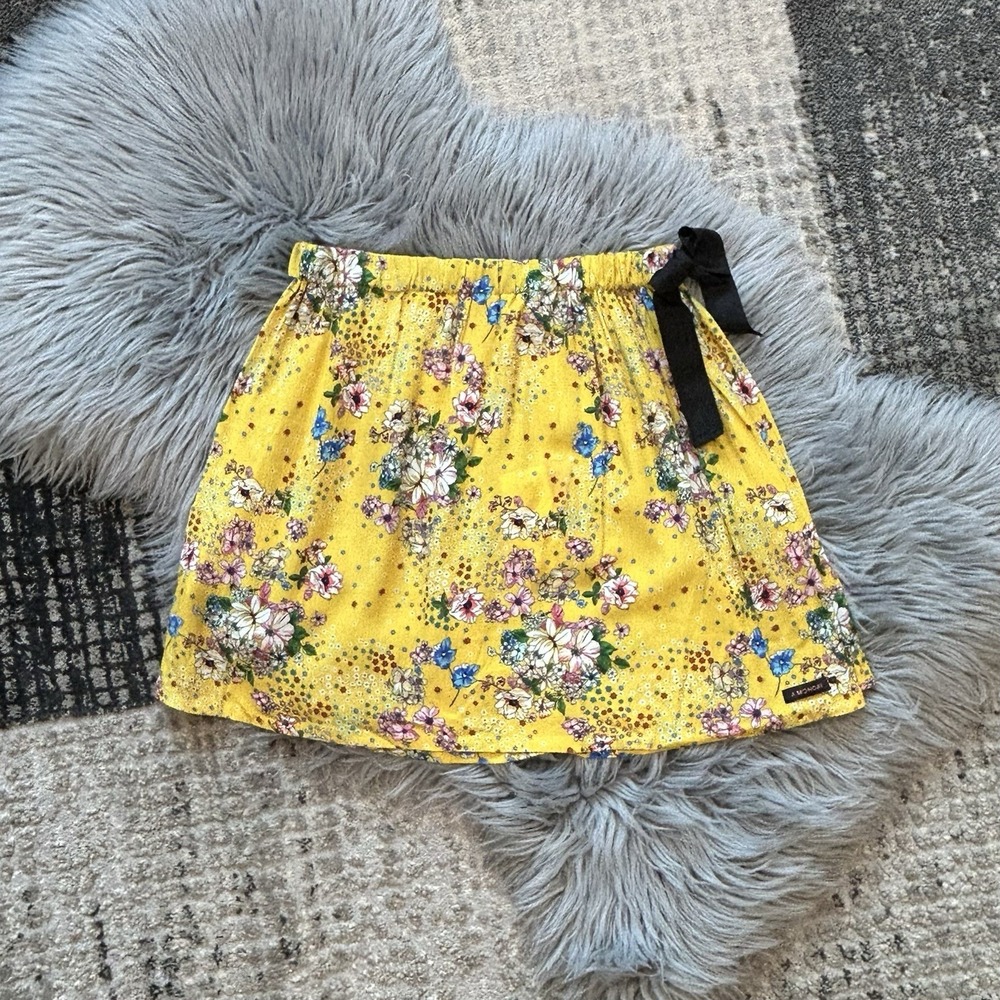 A Monday In Copenhagen Girls Minion Yellow Flora Skirt Size 12 $57